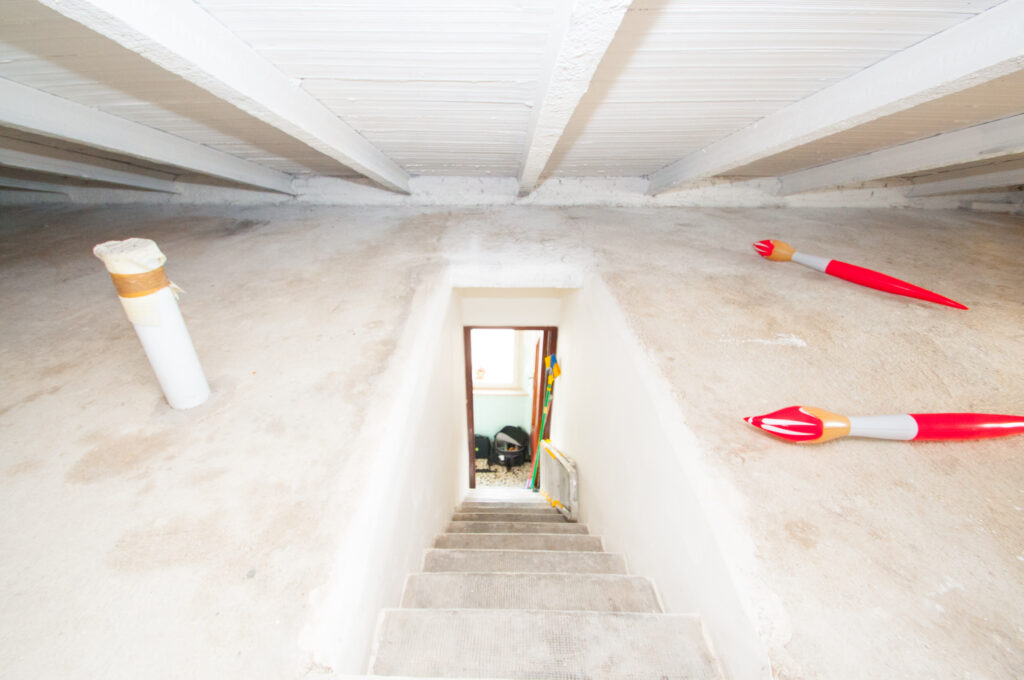 (C) DR. LORENZ KOERFGEN